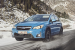 Subaru XV Gama XV Executive Plus Todo terreno Hyper Blue Exterior Frontal-Lateral 5 puertas