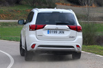 Mitsubishi Outlander PHEV PHEV Kaiteki Todo terreno Blanco Silky Exterior Lateral-Posterior 5 puertas