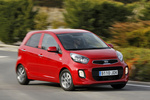 KIA Picanto 1.0 CVVT x-Tech Eco-Dynamics Turismo Signal Red Exterior Frontal-Lateral 5 puertas
