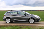 Opel Astra 1.4 Turbo 125 CV Start/Stop Excellence Turismo Gris Phantom Exterior Lateral 5 puertas