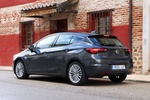Opel Astra 1.4 Turbo 125 CV Start/Stop Excellence Turismo Gris Phantom Exterior Lateral-Posterior 5 puertas