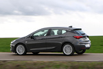 Opel Astra 1.4 Turbo 125 CV Start/Stop Excellence Turismo Gris Phantom Exterior Lateral 5 puertas