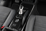 Mitsubishi Outlander PHEV PHEV Kaiteki Todo terreno Interior Consola Central 5 puertas