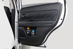 Mitsubishi Outlander PHEV PHEV Kaiteki Todo terreno Interior Puerta 5 puertas