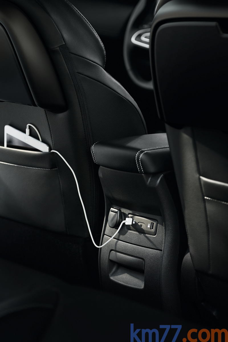 Renault Sc&eacute;nic Gama Sc&eacute;nic Gama Sc&eacute;nic Monovolumen Interior Conexi&oacute;n fuentes externas 5 puertas