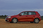 Volkswagen Golf Por la noche Sport Turismo Rojo Tornado Exterior Lateral-Frontal 5 puertas
