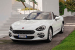 Fiat 124 Spider 1.4 103 kW (140 CV) Lusso Descapotable Bianco Gelato Exterior Frontal-Lateral 2 puertas