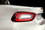 Fiat 124 Spider 1.4 103 kW (140 CV) Lusso Descapotable Bianco Gelato Exterior Pilotos 2 puertas