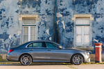 Mercedes-Benz Clase E E 350 d Berlina AMG Line Cabrio Turismo Selenite Grey Exterior Lateral 4 puertas