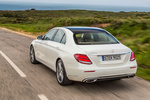 Mercedes-Benz Clase E E 350 e Berlina Gama Clase E Turismo Designo Diamond White Bright Exterior Lateral-Posterior 4 puertas