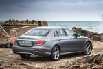 Mercedes-Benz Clase E E 400 4MATIC Berlina Gama Clase E Turismo Selenite Grey Exterior Posterior-Lateral 4 puertas