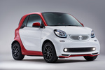 smart fortwo 0.9 90 CV twinamic Ushua&iuml;a Limited Edition Turismo Blanco Cristal y Rojo Exterior Frontal-Lateral 3 puertas