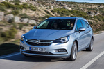 Opel Astra 1.6 CDTI 160 CV Start/Stop Excellence Turismo familiar Gris Blade Exterior Frontal-Lateral 5 puertas