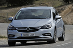 Opel Astra 1.6 CDTI 136 CV Start/Stop Dynamic Turismo Plata Magnetic Exterior Frontal 5 puertas