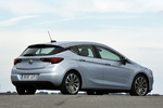 Opel Astra 1.6 CDTI 136 CV Start/Stop Dynamic Turismo Plata Magnetic Exterior Posterior-Lateral 5 puertas