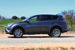 Toyota RAV4 150D 4x2 Advance Pack Drive Todo terreno Gris Grafito Exterior Lateral 5 puertas