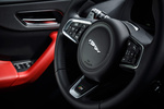Jaguar F-PACE 3.0 V6 340 CV S Todo terreno Interior Volante 5 puertas