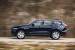 Jaguar F-PACE 3.0 TDV6 300 CV AWD Portfolio Todo terreno Dark Sapphire Exterior Lateral 5 puertas