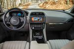Jaguar F-PACE 3.0 TDV6 300 CV AWD Portfolio Todo terreno Interior Salpicadero 5 puertas