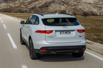 Jaguar F-PACE 3.0 TDV6 300 CV AWD Portfolio Todo terreno Glacier White Exterior Lateral-Posterior 5 puertas