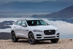 Jaguar F-PACE 3.0 TDV6 300 CV AWD Portfolio Todo terreno Glacier White Exterior Lateral-Frontal 5 puertas