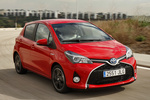 Toyota Yaris hybrid Feel! Turismo Rojo Classic Exterior Lateral-Frontal 5 puertas