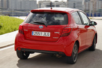 Toyota Yaris hybrid Feel! Turismo Rojo Classic Exterior Posterior-Lateral 5 puertas