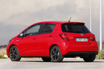 Toyota Yaris hybrid Feel! Turismo Rojo Classic Exterior Lateral-Posterior 5 puertas