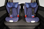Toyota Yaris hybrid Feel! Turismo Interior Silla infantil 5 puertas