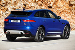 Jaguar F-PACE First Edition First Edition Todo terreno Caesium Blue Exterior Posterior-Lateral 5 puertas