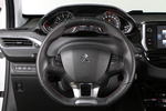 Peugeot 208 1.2 PureTech 110 S&S GT Line Turismo Interior Volante 5 puertas