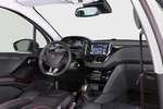 Peugeot 208 1.2 PureTech 110 S&S GT Line Turismo Interior Salpicadero 5 puertas