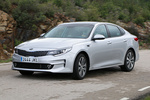 KIA Optima 1.7 CRDi 141 CV Eco-Dynamics Emotion Turismo Silky Silver Exterior Frontal-Lateral 4 puertas