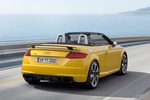 Audi TT TT RS Roadster TT RS Roadster Descapotable Amarillo Vegas Exterior Posterior-Lateral 2 puertas