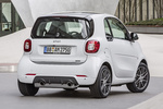 smart fortwo BRABUS BRABUS Turismo White Exterior Posterior-Lateral 3 puertas