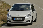 Peugeot 208 1.2 PureTech 110 S&S GT Line Turismo Blanco Perla Nacarado Exterior Frontal 5 puertas