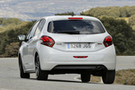 Peugeot 208 1.2 PureTech 110 S&S GT Line Turismo Blanco Perla Nacarado Exterior Posterior 5 puertas