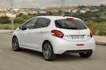 Peugeot 208 1.2 PureTech 110 S&S GT Line Turismo Blanco Perla Nacarado Exterior Lateral-Posterior 5 puertas