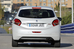 Peugeot 208 1.2 PureTech 110 S&S GT Line Turismo Blanco Perla Nacarado Exterior Posterior 5 puertas