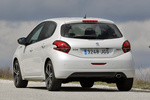 Peugeot 208 1.2 PureTech 110 S&S GT Line Turismo Blanco Perla Nacarado Exterior Lateral-Posterior 5 puertas