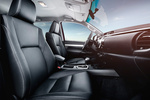 Toyota Hilux 2.4 D-4D 150 CV Invincible Pick up Interior Asientos 4 puertas