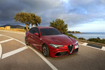 Alfa Romeo Giulia Quadrifoglio Quadrifoglio Turismo Rosso Competizione Exterior Lateral-Frontal-Cenital 4 puertas