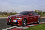 Alfa Romeo Giulia Quadrifoglio Quadrifoglio Turismo Rosso Competizione Exterior Lateral-Frontal 4 puertas