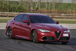 Alfa Romeo Giulia Quadrifoglio Quadrifoglio Turismo Rosso Competizione Exterior Lateral-Frontal 4 puertas