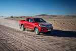 Toyota Hilux 2.4 D-4D 150 CV Invincible Pick up Exterior Lateral-Frontal 4 puertas