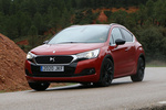 DS 4 BlueHDi 120 EAT6 Crossback Style Turismo Tourmaline Orange Exterior Frontal-Lateral 5 puertas