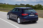 Audi A3 A3 Sportback e-tron e-tron Turismo Azul Kosmos Exterior Lateral-Posterior 5 puertas