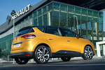 Renault Sc&eacute;nic Gama Sc&eacute;nic Gama Sc&eacute;nic Monovolumen Amarillo Miel Exterior Posterior-Lateral 5 puertas