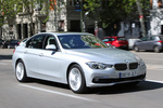 BMW Serie 3 330e iPerformance iPerformance Turismo Graciersilber metalizado Exterior Frontal-Lateral 5 puertas