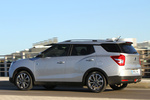 SsangYong XLV D16T 115 CV Premium Monovolumen Silent Silver Exterior Lateral-Posterior 5 puertas